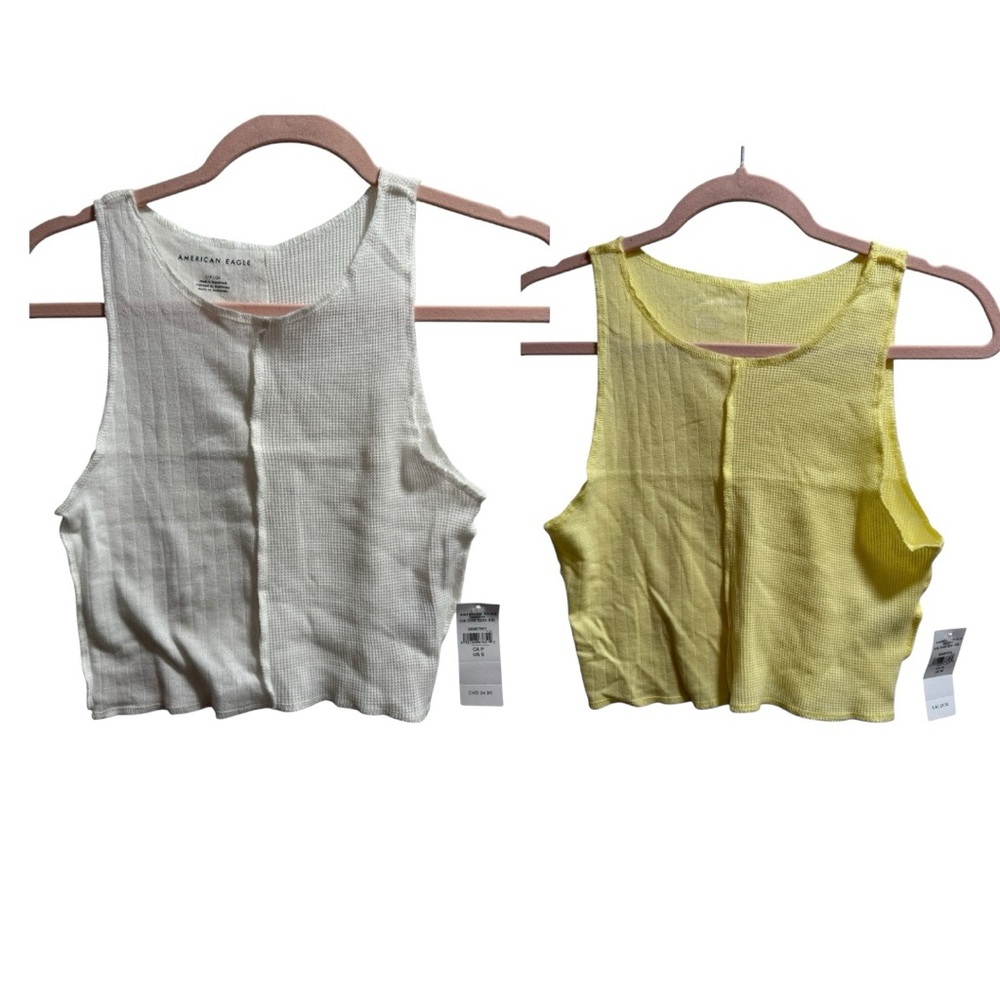 2 American Eagle Crop Tops, textured. Sizes Small & Medium‎ NWT